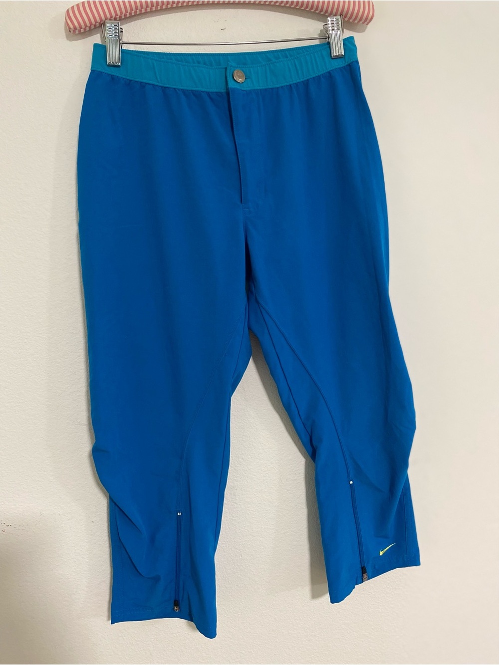 Nike Dri-Fit Bright Blue Active Zip-Up Capri Pants